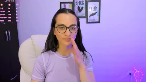 Snapshot of mariaan_m chatting on 01-31-25, 08:33 Leidy online show from 01-31-25, 08:33