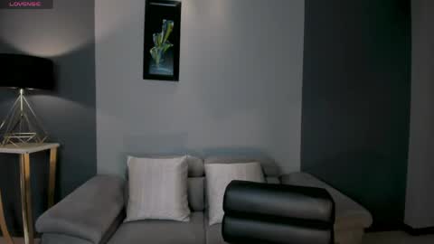 Snapshot of mariaherrera_ chatting on 04-28-26, 07:41 MARIA HERRERA online show from 04-28-26, 07:41