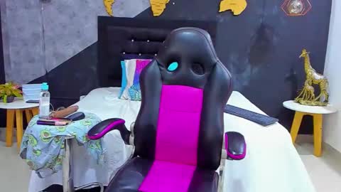  MARIAM online show from 10-15-25, 01:22