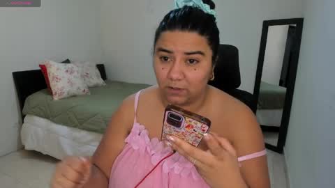   Mariam Castiblanco online show from 06-01-26, 08:10