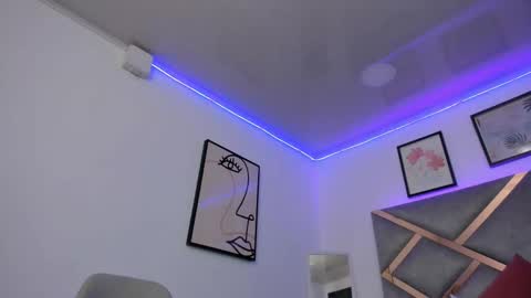 Snapshot of marian_pinzon chatting on 03-08-25, 02:55 Marian online show from 03-08-25, 02:55