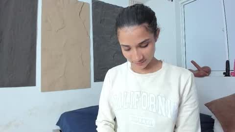 Marian online show from 02-06-26, 11:02