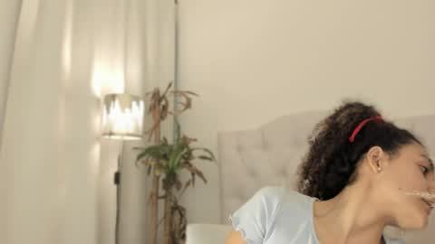 Snapshot of marian_skinny chatting on 06-03-26, 03:53 Marian online show from 06-03-26, 03:53