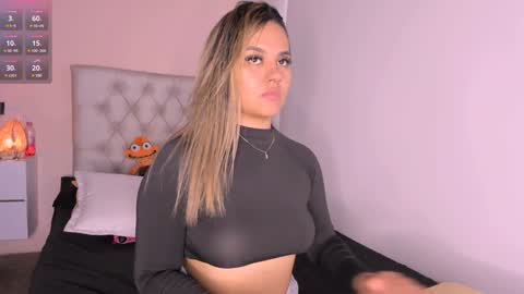 Snapshot of mariana__roe chatting on 12-27-24, 05:48 Mariana Roe online show from 12-27-24, 05:48