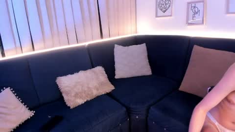 mariana__thompson online show from 04-22-26, 03:20