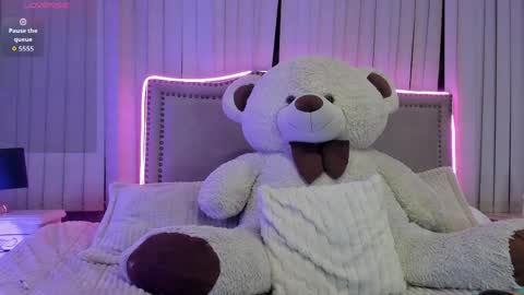 Snapshot of mariana__thompson chatting on 06-04-26, 03:12 mariana__thompson online show from 06-04-26, 03:12