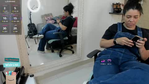 Mar y online show from 05-25-26, 02:56