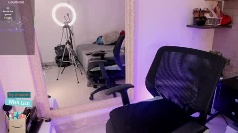 Mar y online show from 05-30-26, 01:41