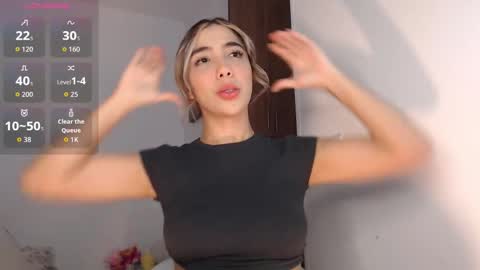 Mariana online show from 11-07-25, 01:27