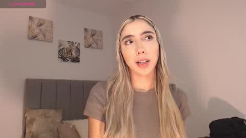 Mariana online show from 03-30-26, 08:21