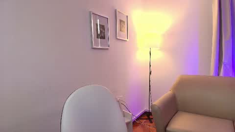 Snapshot of mariana_owen chatting on 07-02-26, 12:44 online show from 07-02-26, 12:44