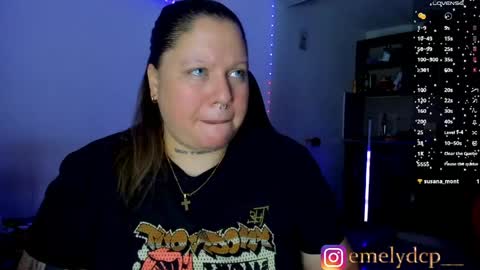 Snapshot of mariana_spellman chatting on 05-25-26, 05:02 Emely online show from 05-25-26, 05:02