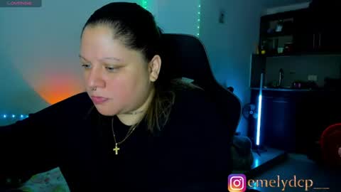 Snapshot of mariana_spellman chatting on 06-09-26, 03:40 Emely online show from 06-09-26, 03:40