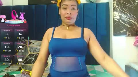 mariana_star1 online show from 12-17-25, 04:18