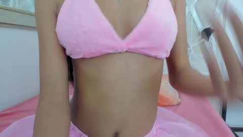 Mariana Garcia online show from 10-17-25, 08:22
