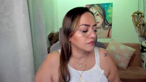 Mariana Lopez online show from 11-15-25, 01:14