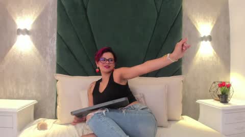 Snapshot of marianasanz chatting on 12-10-24, 10:58 Mariana online show from 12-10-24, 10:58