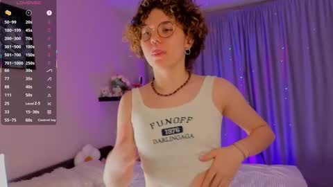 Mariana online show from 11-27-25, 06:32