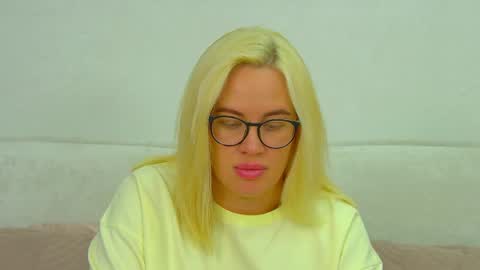 Maria online show from 06-08-26, 06:03