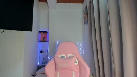 Mariangel online show from 10-22-25, 12:11