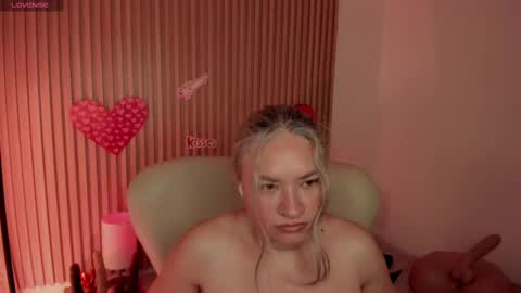 Snapshot of marianl0ve chatting on 02-15-25, 10:44 Marian Love online show from 02-15-25, 10:44