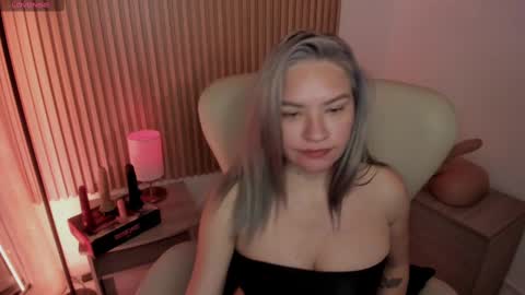 Snapshot of marianl0ve chatting on 03-02-25, 04:53 Marian Love online show from 03-02-25, 04:53