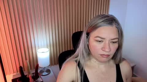 Snapshot of marianl0ve chatting on 11-02-25, 11:23 Marian Love online show from 11-02-25, 11:23