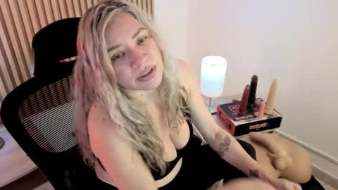 Marian Love  online show from 02-03-26, 10:42