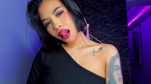 M A R I A N E online show from 02-06-26, 03:55