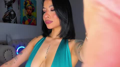 M A R I A N E online show from 08-08-26, 05:42