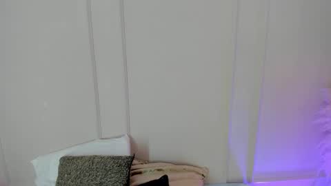 Maria Pettit online show from 12-19-25, 11:50