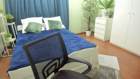Snapshot of mariarobinsone chatting on 10-12-25, 11:20 mariarobinsone online show from 10-12-25, 11:20