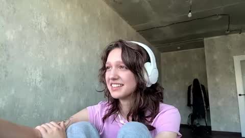Snapshot of mariascannell chatting on 07-20-26, 09:45 Jenny online show from 07-20-26, 09:45