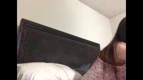 Snapshot of marie00090 chatting on 05-02-26, 06:29 marie00090 online show from 05-02-26, 06:29