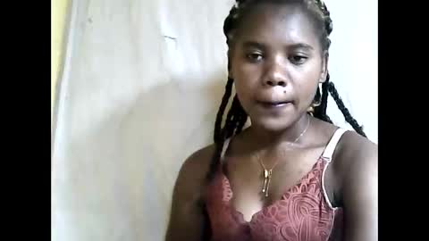 Snapshot of marie599194 chatting on 05-30-26, 08:11 marie599194 online show from 05-30-26, 08:11