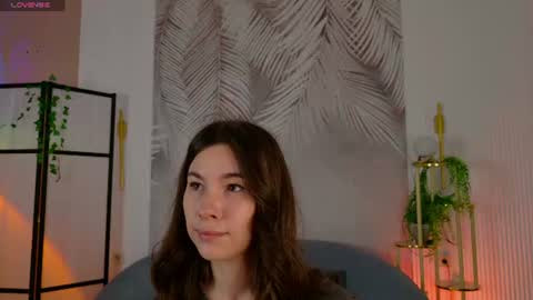 Snapshot of marie_diaze chatting on 06-14-26, 09:55 Marie LEAVE YOUR WITH ME online show from 06-14-26, 09:55