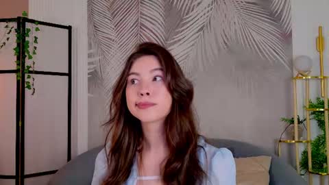 Snapshot of marie_diaze chatting on 07-17-26, 05:25 Marie LEAVE YOUR WITH ME online show from 07-17-26, 05:25