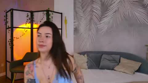 Snapshot of marie_diaze chatting on 07-24-26, 05:16 Marie LEAVE YOUR WITH ME online show from 07-24-26, 05:16