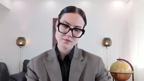 Snapshot of marie_fitch chatting on 05-08-26, 03:12 Marie Fitch online show from 05-08-26, 03:12