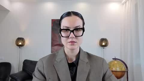 Snapshot of marie_fitch chatting on 05-14-26, 02:07 Marie Fitch online show from 05-14-26, 02:07