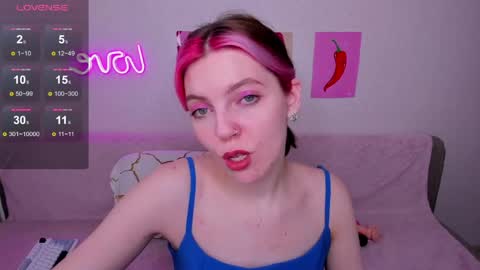Snapshot of marie_reyess chatting on 04-24-26, 06:16 Marie 3 online show from 04-24-26, 06:16