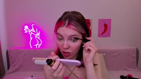 Snapshot of marie_reyess chatting on 04-30-26, 03:24 Marie 3 online show from 04-30-26, 03:24