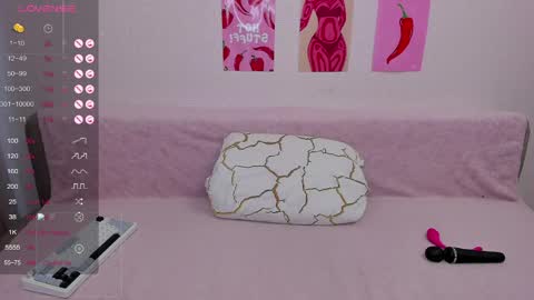 Snapshot of marie_reyess chatting on 06-05-26, 06:42 Marie 3 online show from 06-05-26, 06:42