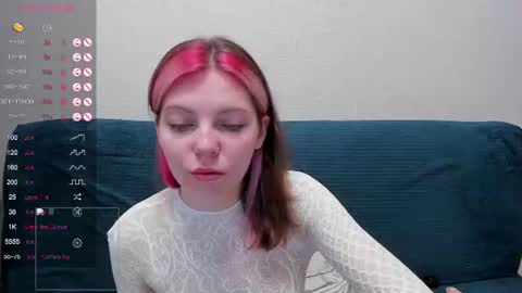 Snapshot of marie_reyess chatting on 06-10-26, 02:56 Marie 3 online show from 06-10-26, 02:56