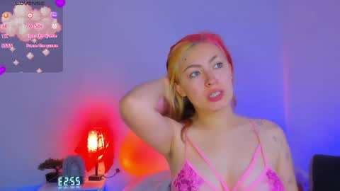 Snapshot of marieetaylor chatting on 06-01-26, 07:48 Mariee online show from 06-01-26, 07:48