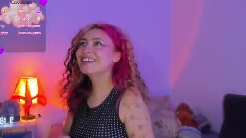 Snapshot of marieetaylor chatting on 06-19-26, 10:13 Mariee online show from 06-19-26, 10:13