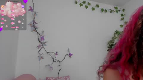 Snapshot of marieetaylor chatting on 07-09-26, 08:02 Mariee online show from 07-09-26, 08:02
