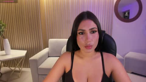 Snapshot of mariejane2 chatting on 01-17-25, 10:44 Im Marie Jane online show from 01-17-25, 10:44