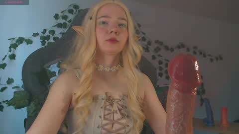 Snapshot of mariel_a_gold chatting on 04-02-26, 07:17 Mariel Gold online show from 04-02-26, 07:17
