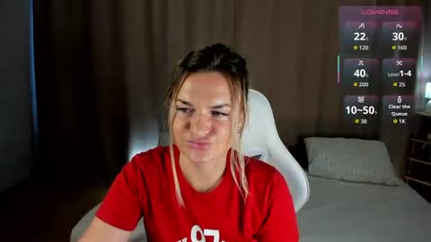 Mariel online show from 06-15-26, 02:03